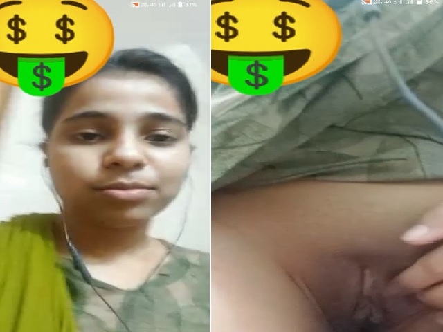 Desi babe pussy showing viral sex video call